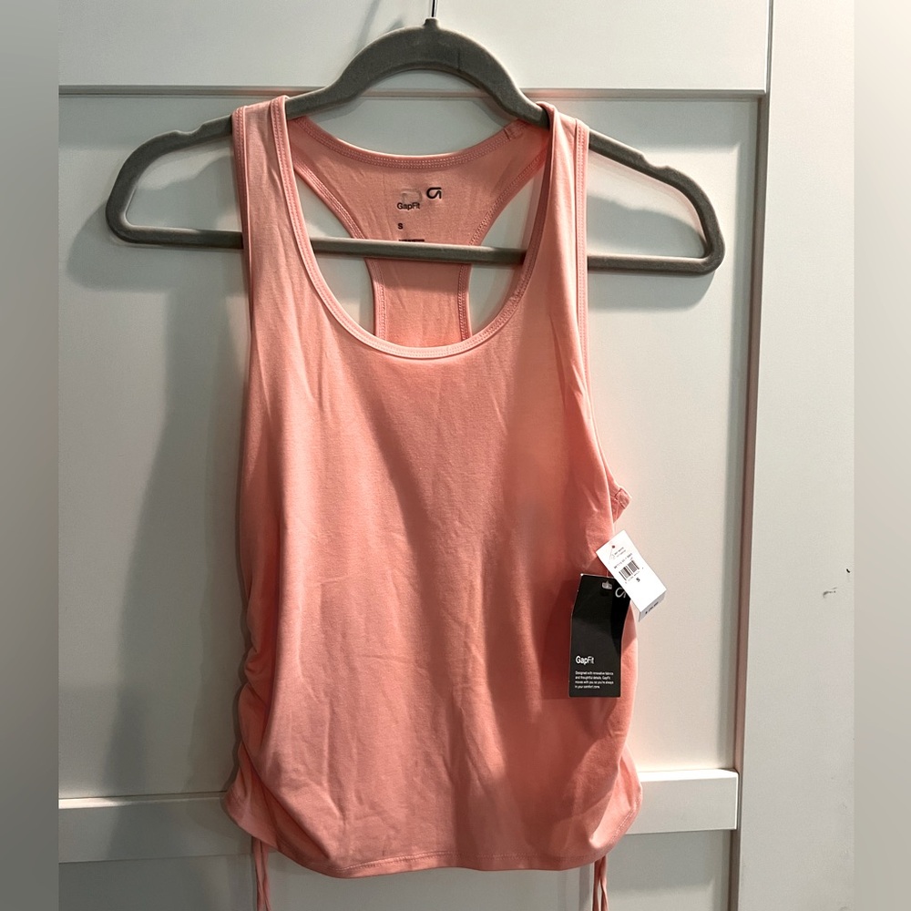 NWT Woman’s Small Gap Body Tank